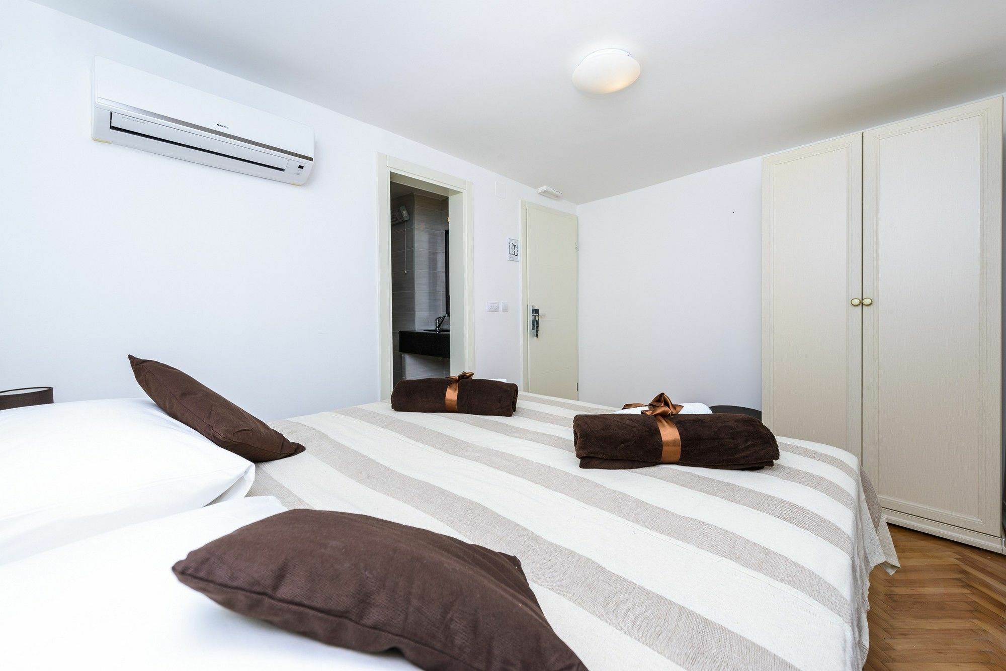 Rooms Andro ดูบรอฟนิก ภายนอก รูปภาพ